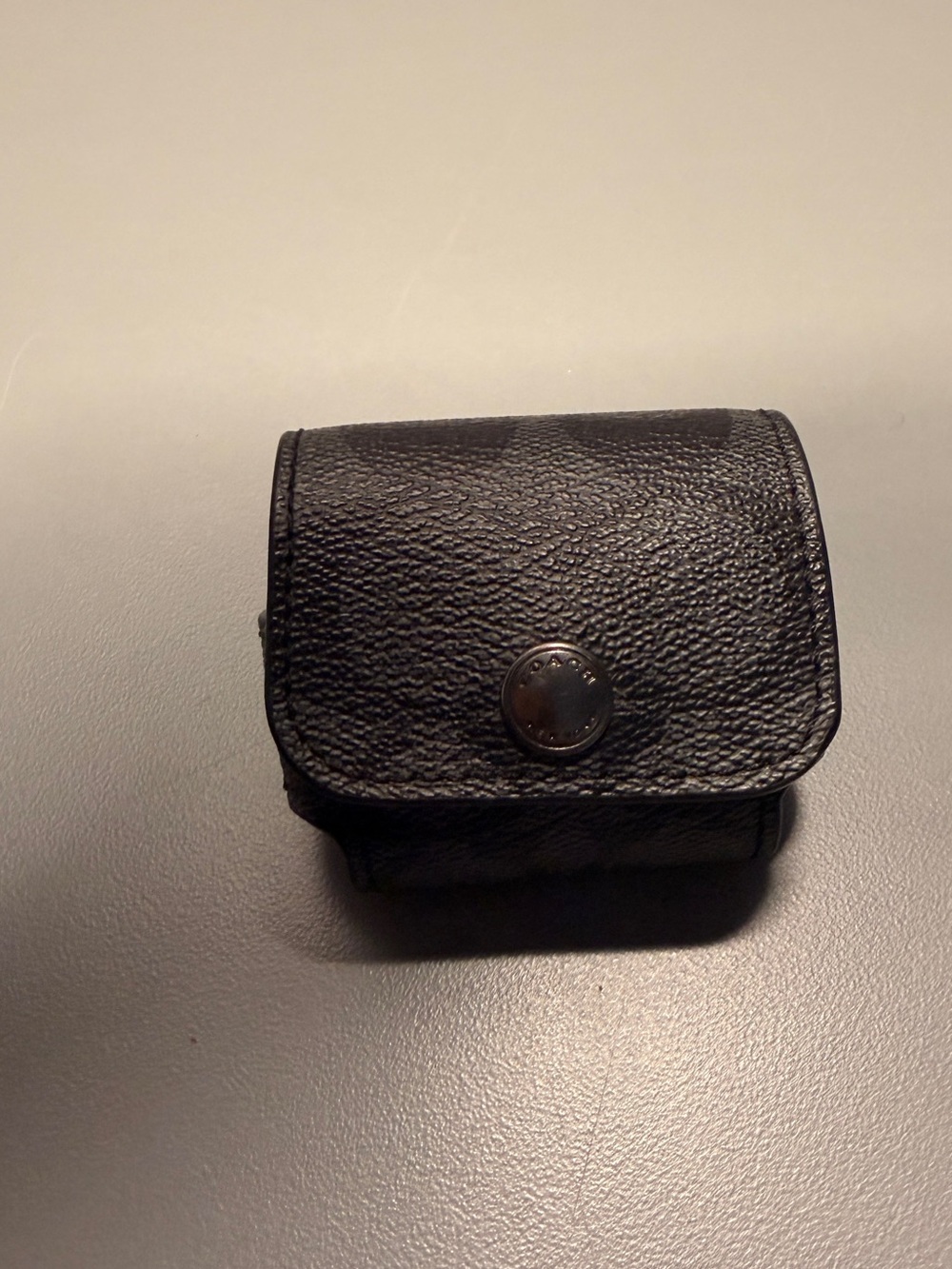 Black Leather Compact Men’s Pouch - Coach AirPod holder